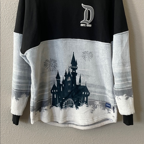 Disneyland Castle Spirit Jersey Sherpa Fleece Sweatshirt Sz:M - Picture 4 of 8